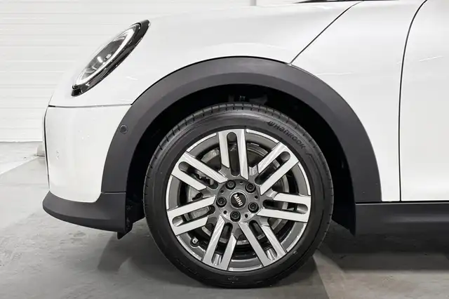 MINI Hatch view 4