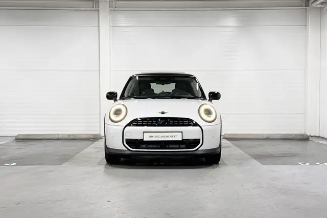 MINI Hatch view 5
