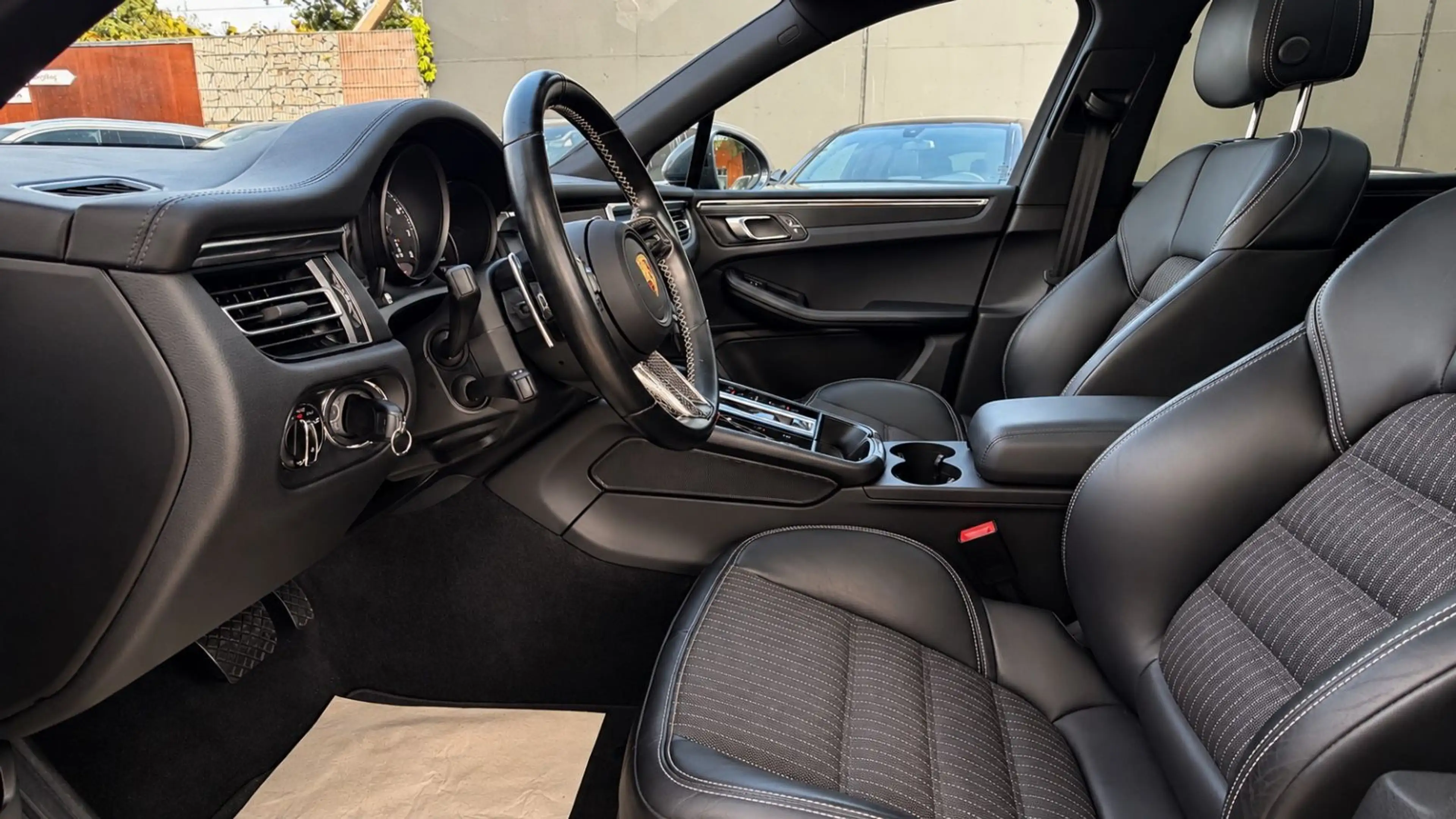Porsche Macan T 1.Hand,Panorama,360°Kamera,LED,SHZ vo+hi — photo 14