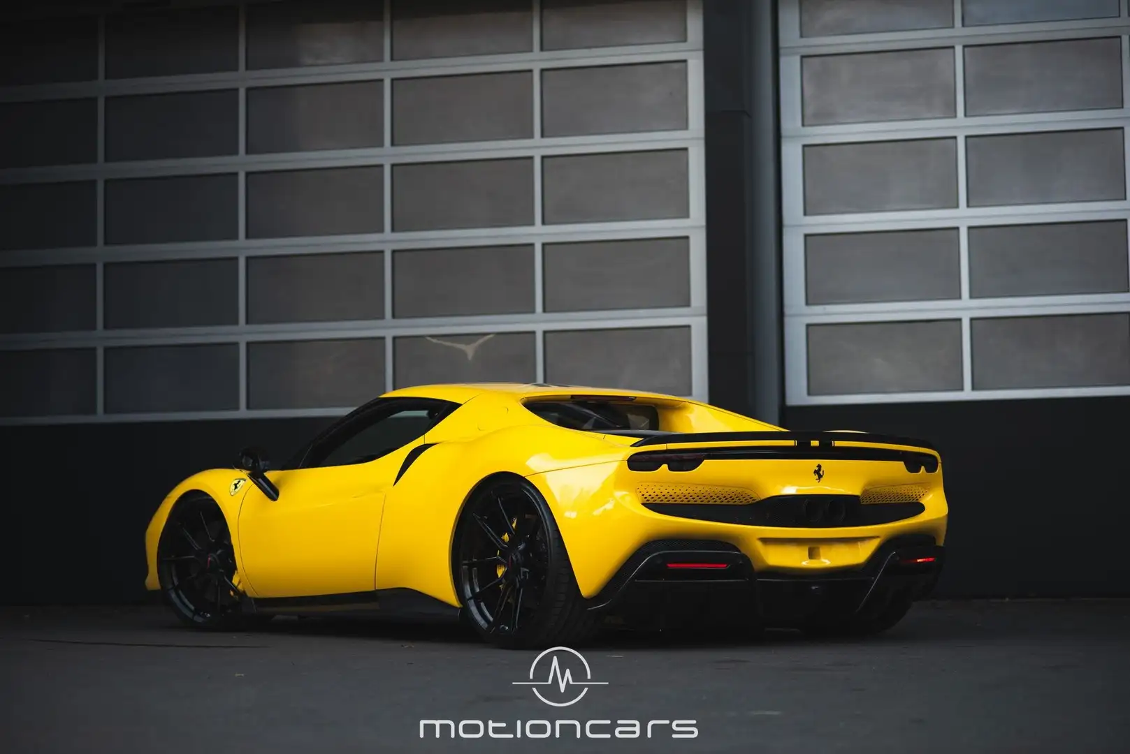 Ferrari 296 GTB Novitec EXP € 289.983,- Gelb - 2