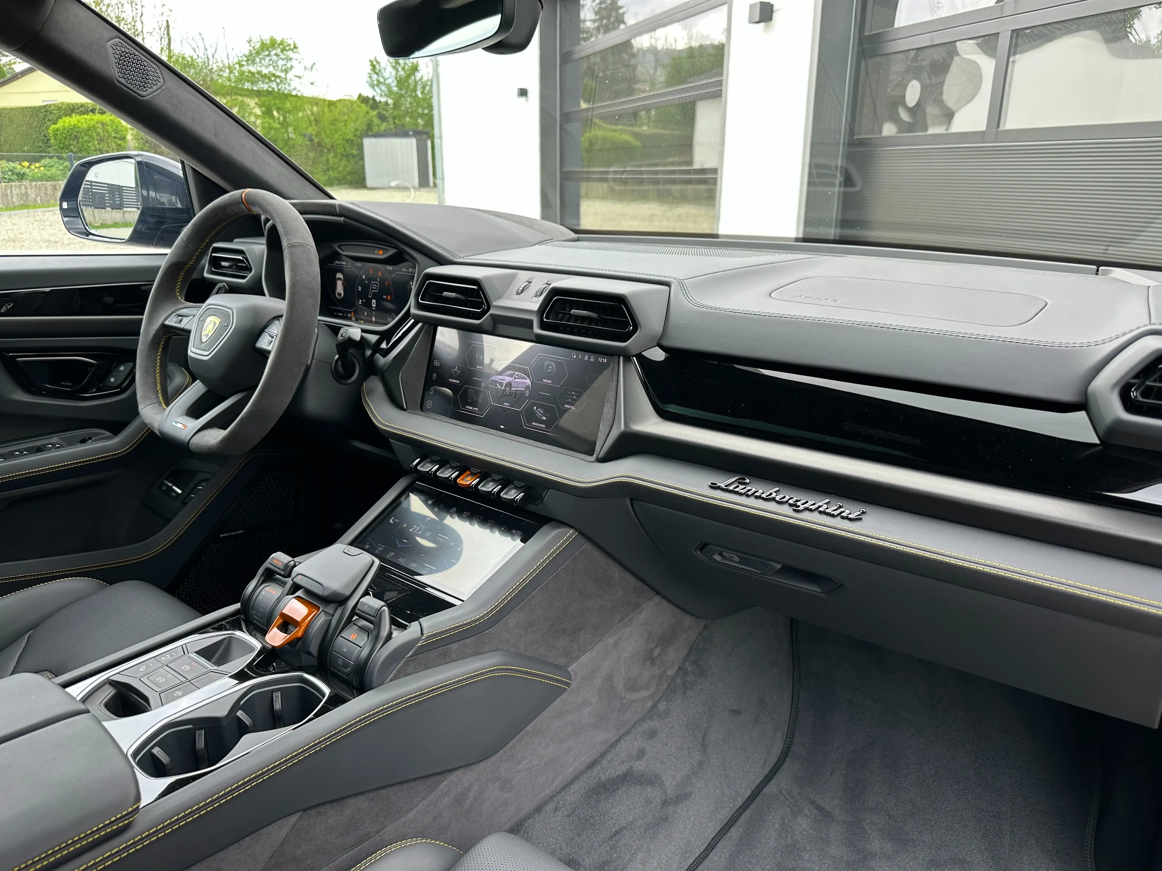 Lamborghini Urus Urus SE *CARBON*B&O*STYLE*PANO*23"*FULL — photo 12