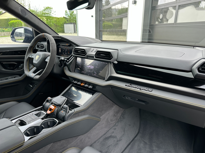 Lamborghini Urus Urus SE *CARBON*B&O*STYLE*PANO*23"*FULL — photo 12
