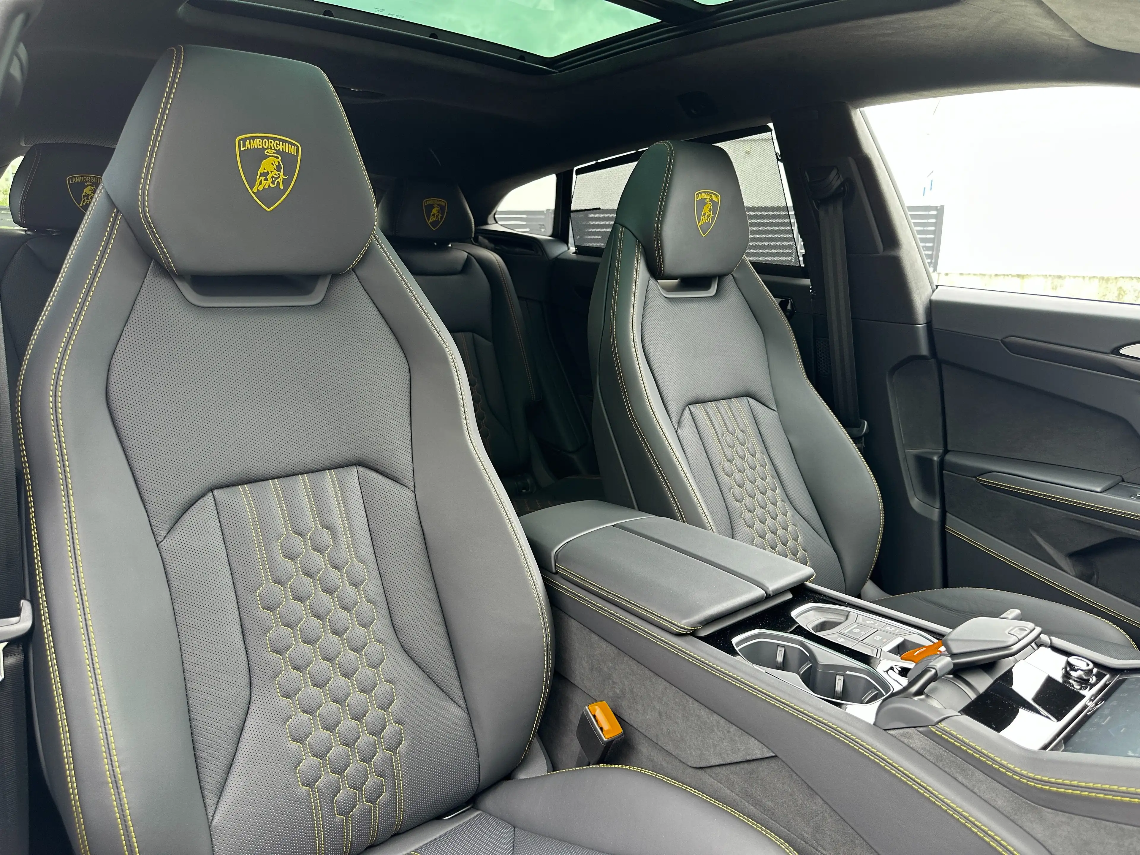 Lamborghini Urus Urus SE *CARBON*B&O*STYLE*PANO*23"*FULL — photo 13