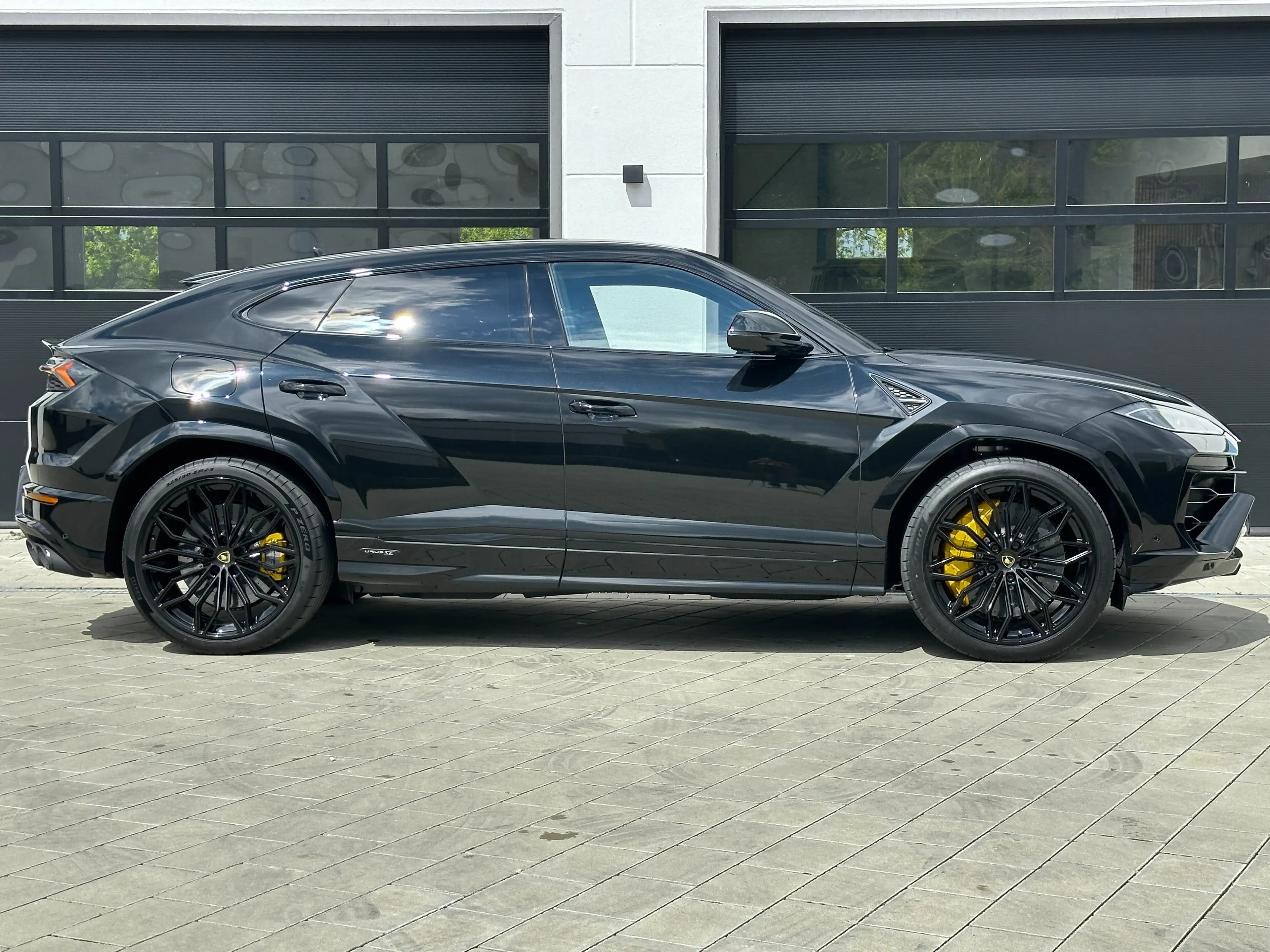 Lamborghini Urus Urus SE *CARBON*B&O*STYLE*PANO*23"*FULL — photo 8