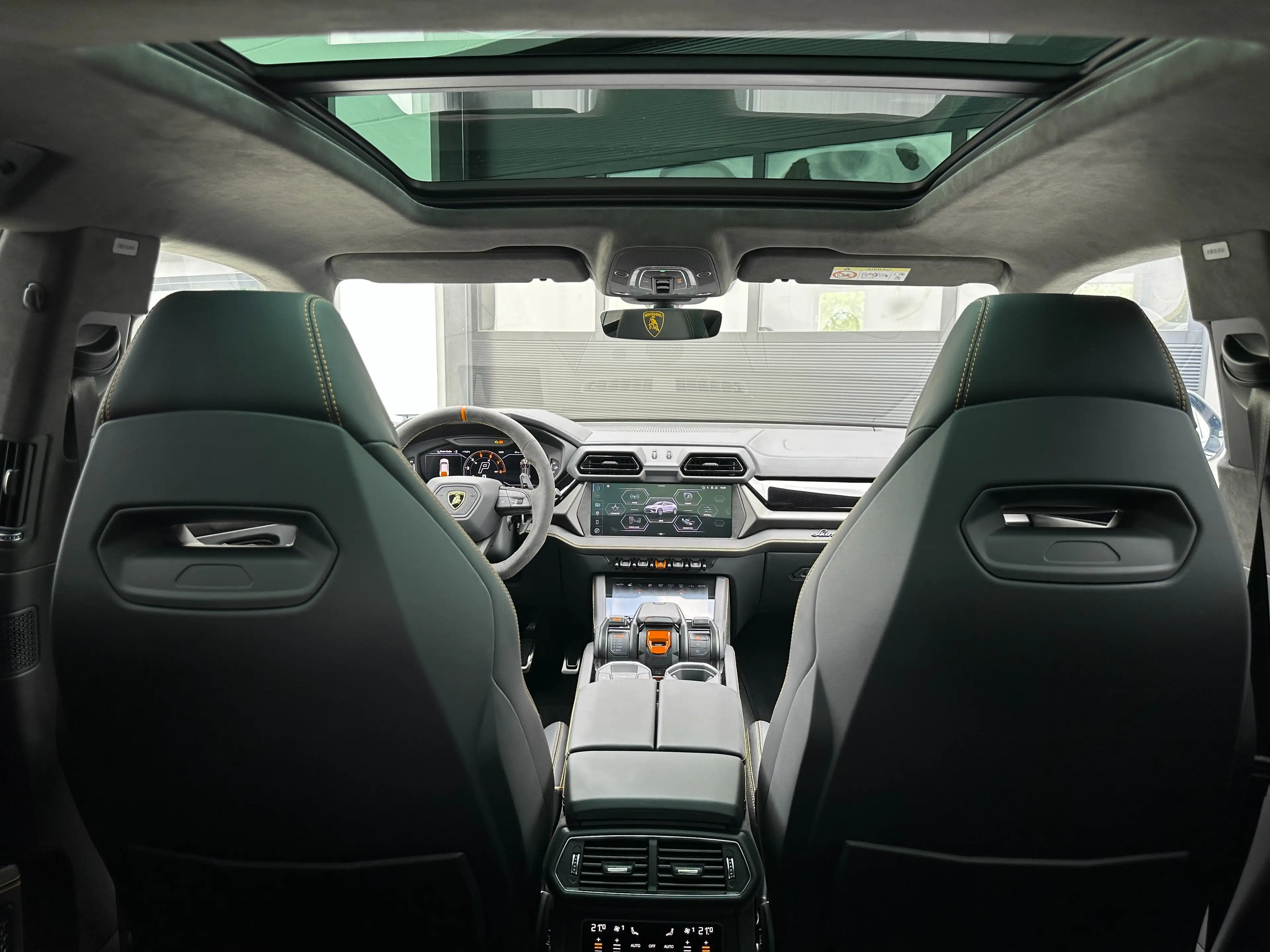 Lamborghini Urus Urus SE *CARBON*B&O*STYLE*PANO*23"*FULL — photo 14
