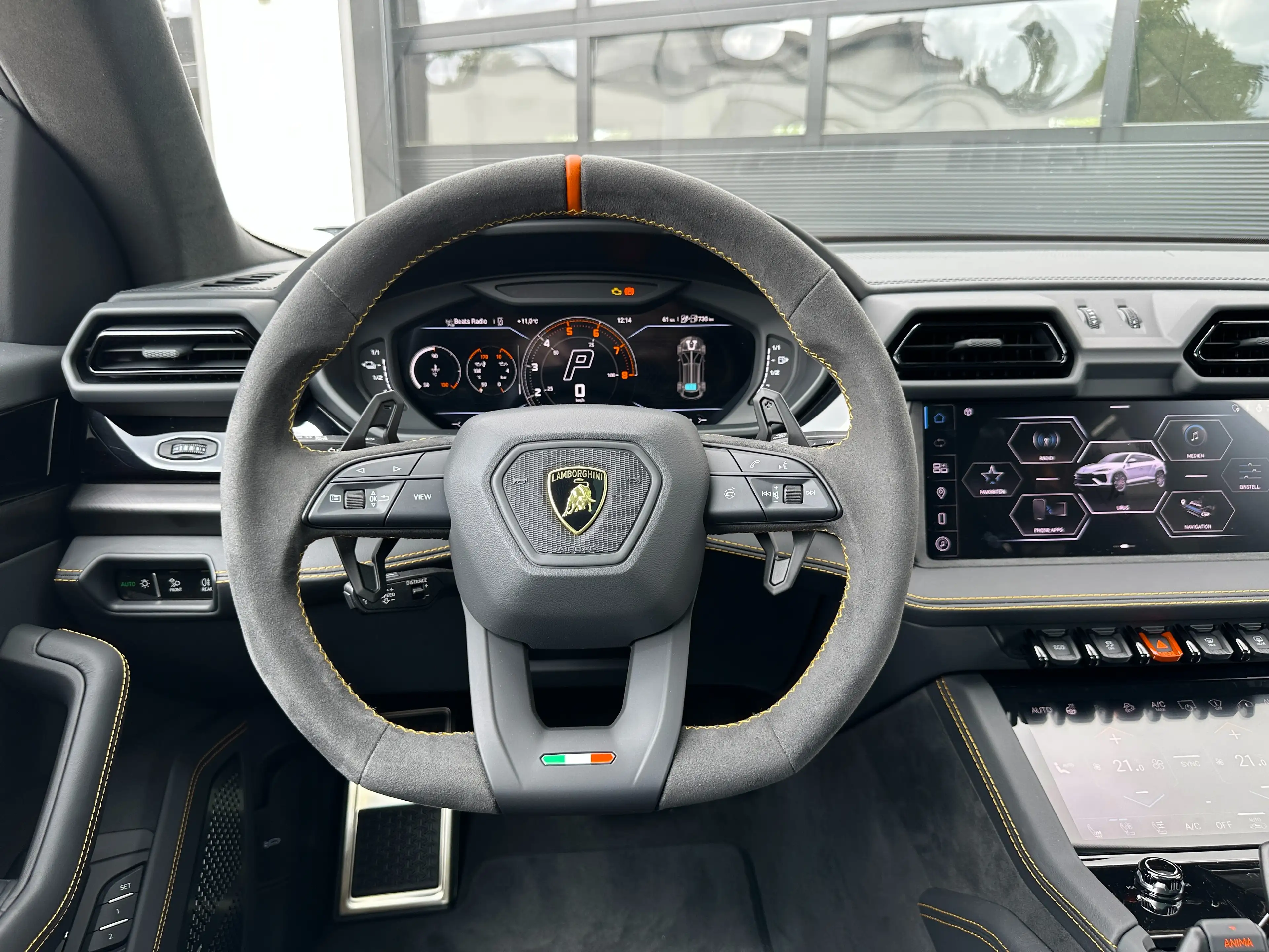 Lamborghini Urus Urus SE *CARBON*B&O*STYLE*PANO*23"*FULL — photo 11