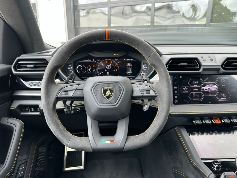 Lamborghini Urus Urus SE *CARBON*B&O*STYLE*PANO*23"*FULL — photo 11