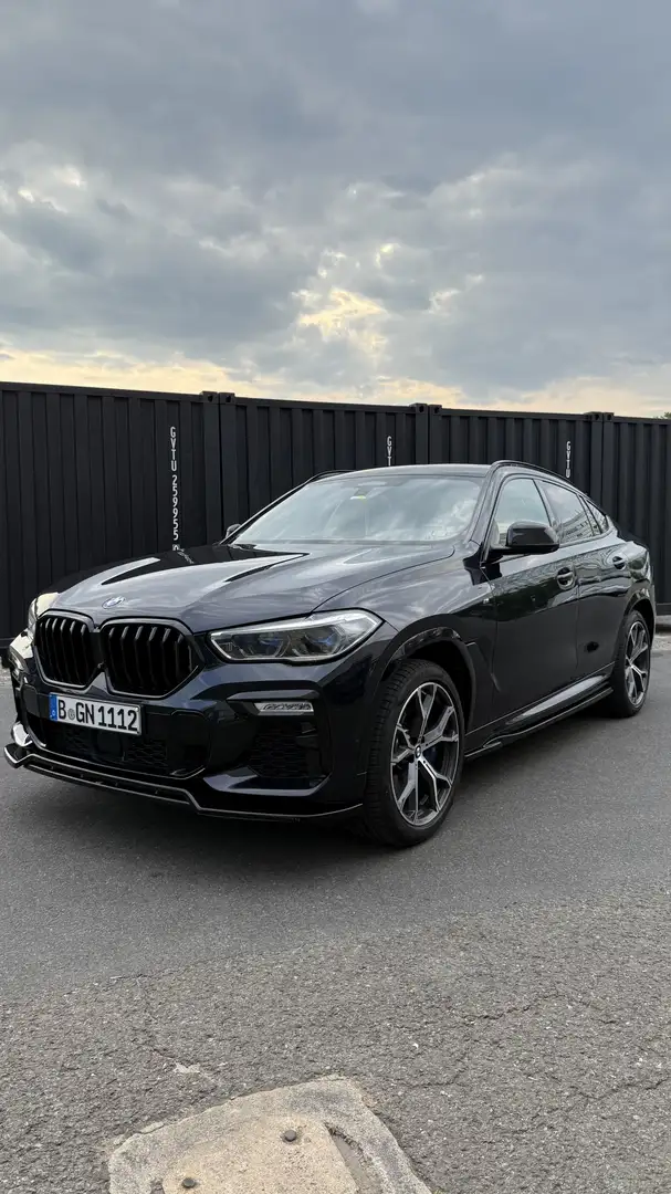 BMW X6 M M50d B&W Sound 21‘ Headup Sitzbelüftung Klima Negro - 1