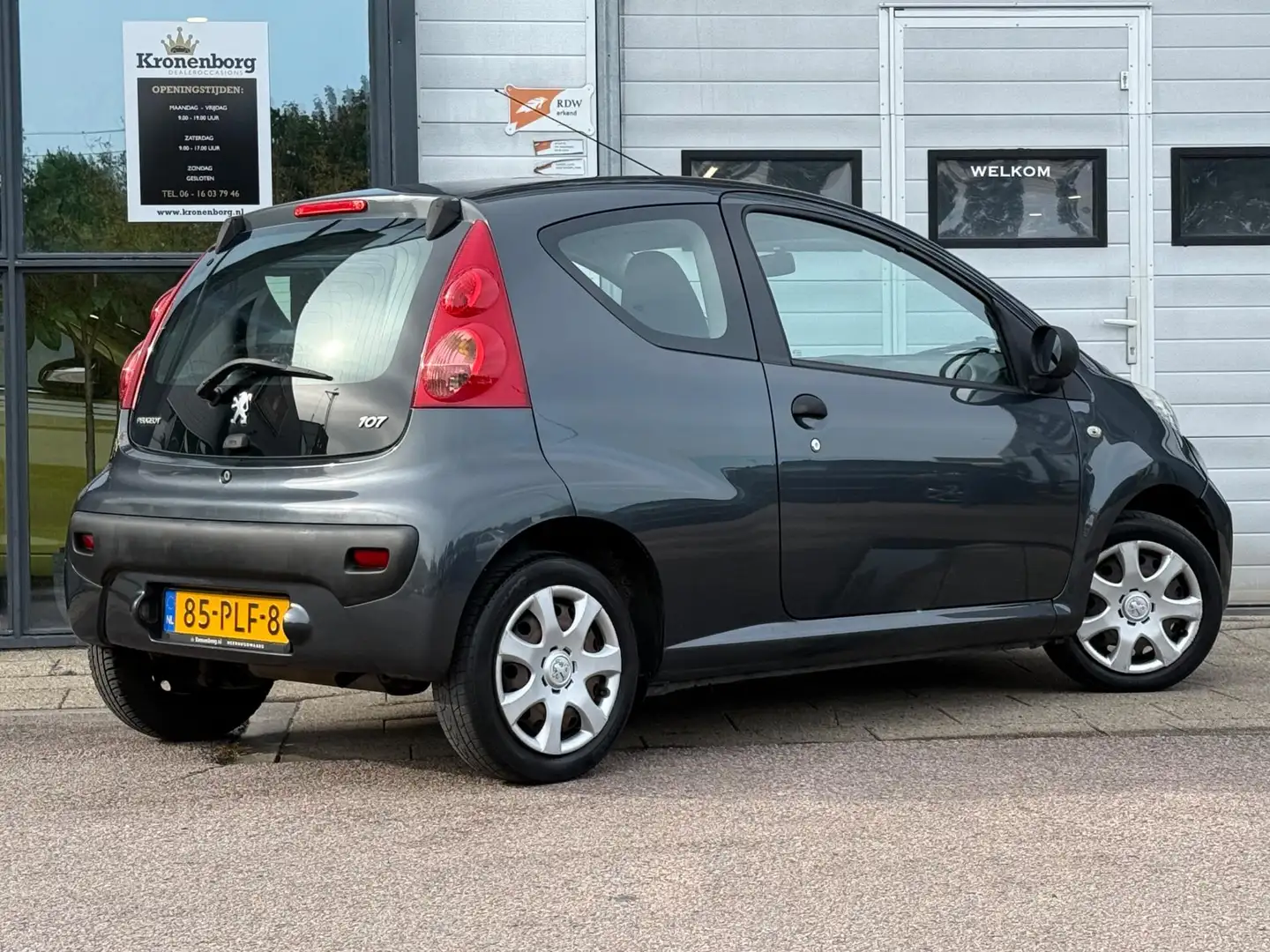 Peugeot 107 1.0-12V Accent, NAP, APK, AIRCO Gris - 2