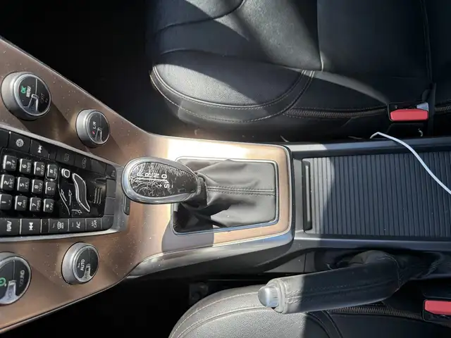 Volvo V40 view 25