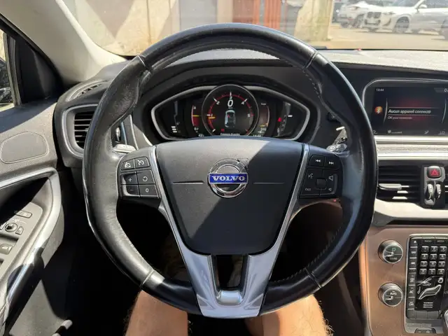 Volvo V40 view 16