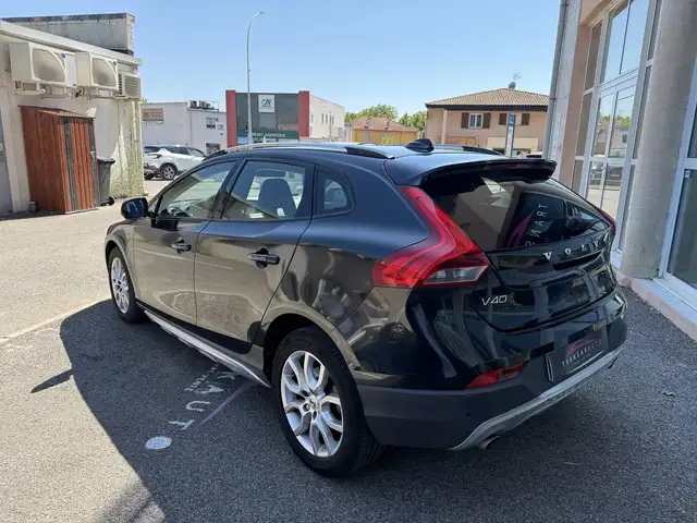 Volvo V40 view 7