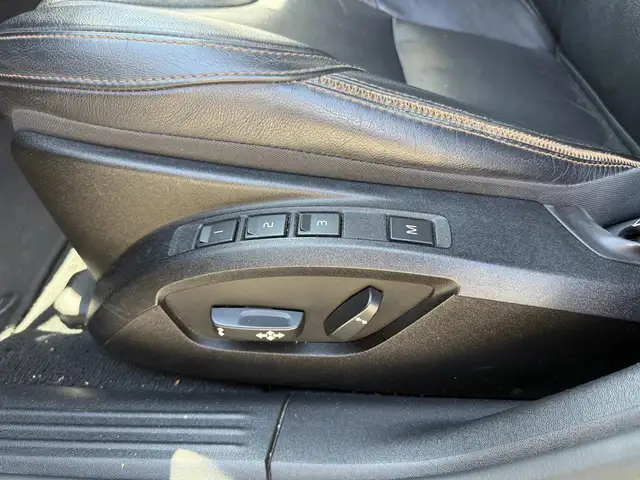 Volvo V40 view 22