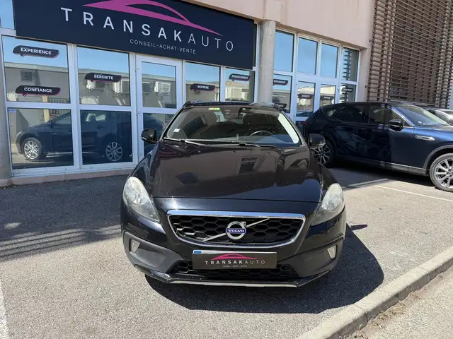 Volvo V40 view 2
