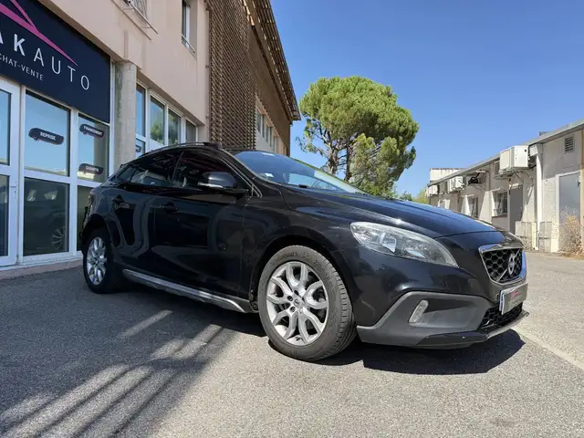 Volvo V40 view 3