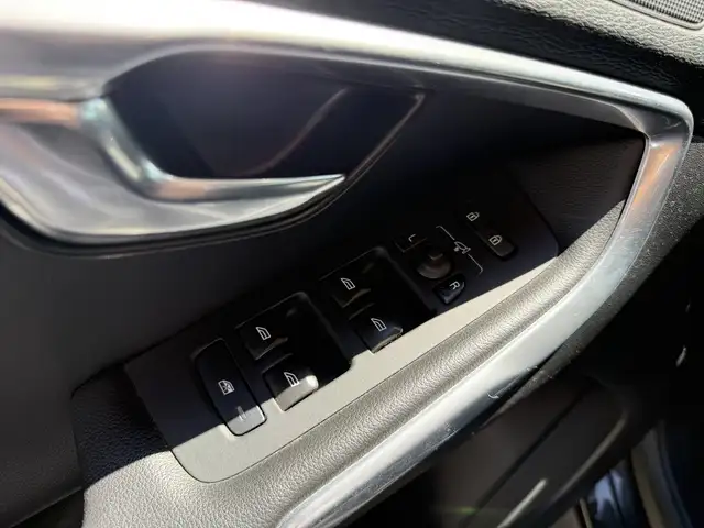 Volvo V40 view 30