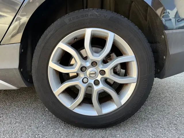 Volvo V40 view 29
