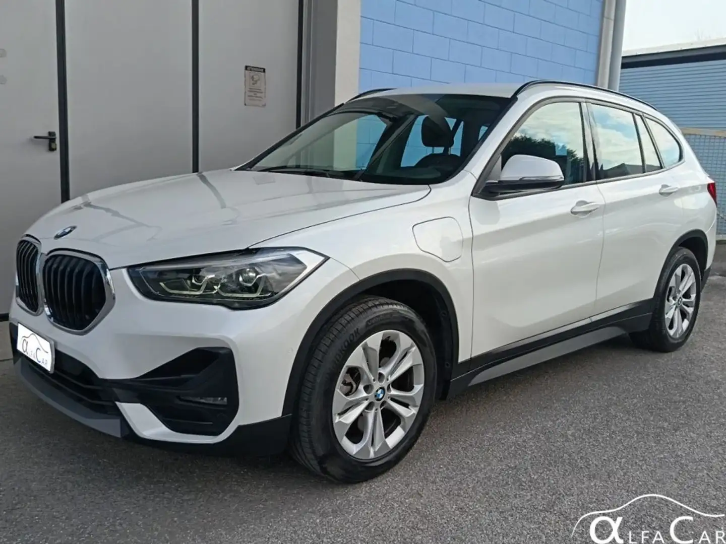 BMW X1 xDrive25e Business Advantage Bianco - 1