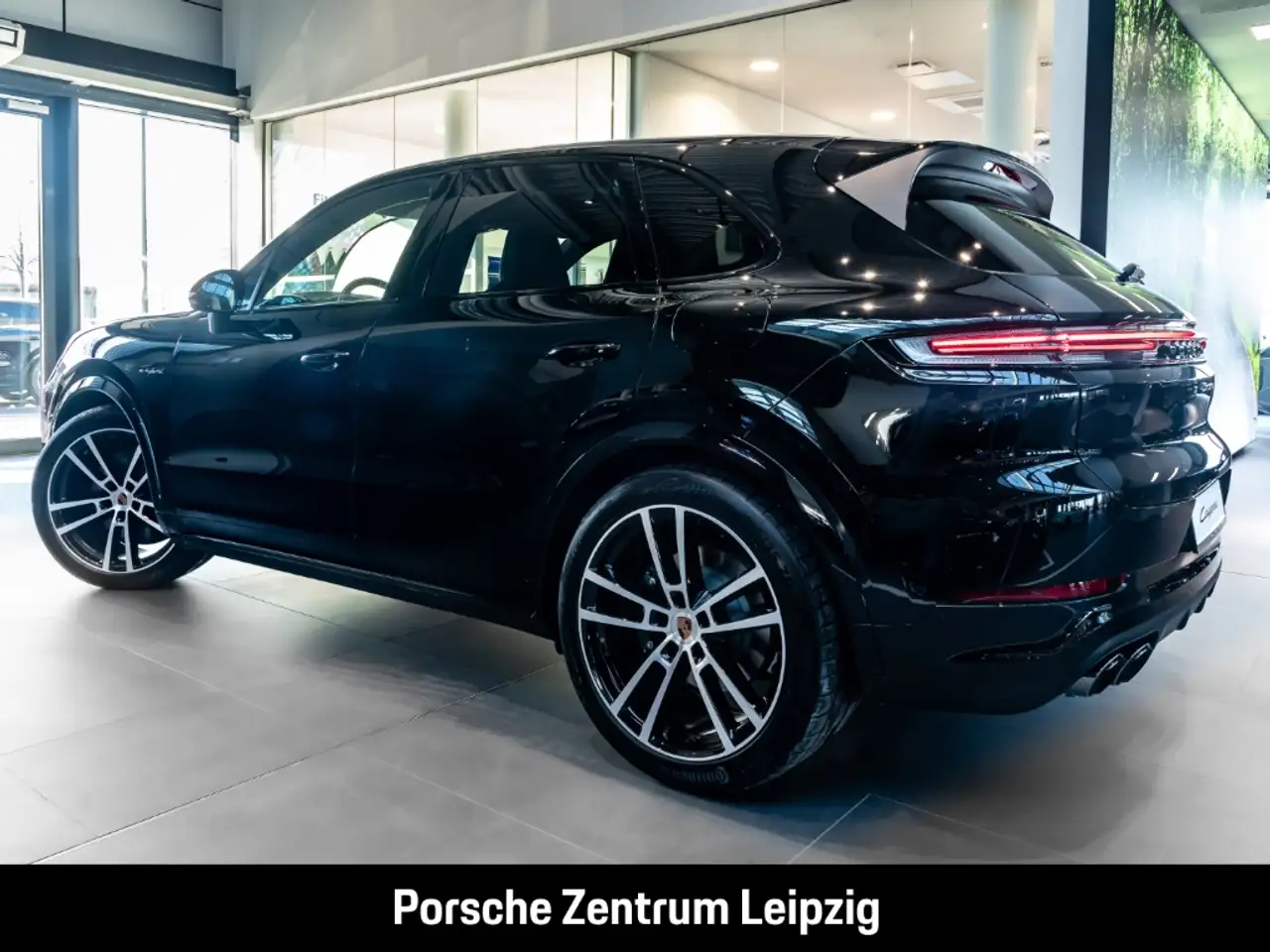 Porsche Cayenne E-Hybrid Black Edition Sitzbelüftung HUD AHK 3