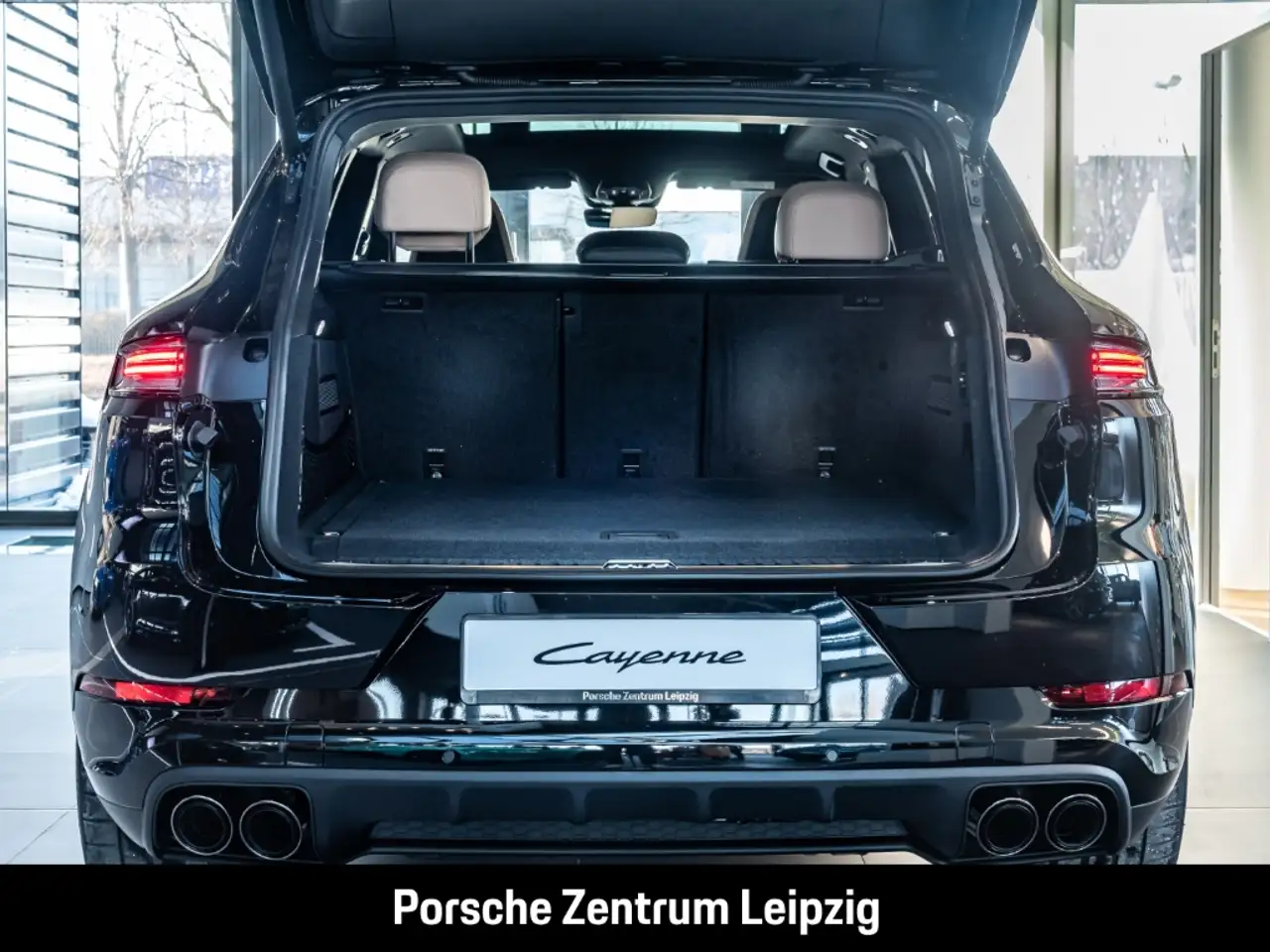 Porsche Cayenne E-Hybrid Black Edition Sitzbelüftung HUD AHK 9