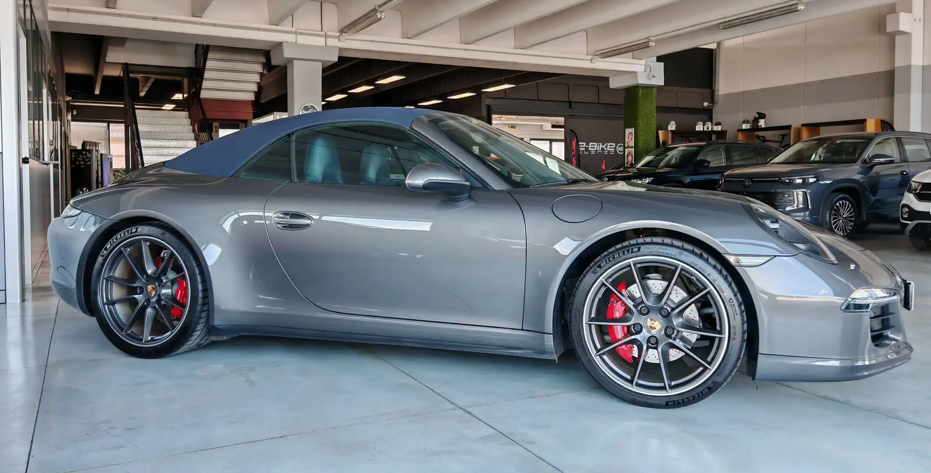 Porsche 911 2015 건메탈 사진 4