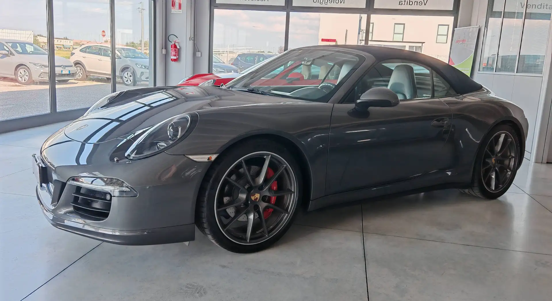 Porsche 911 2015 건메탈 사진 6