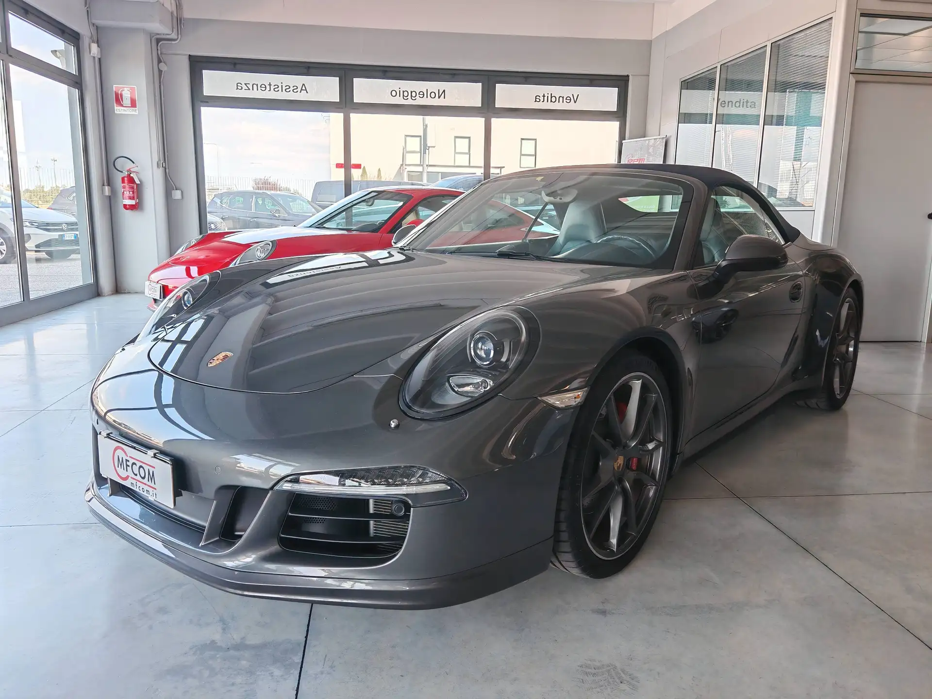 Porsche 911 2015 건메탈 사진 1