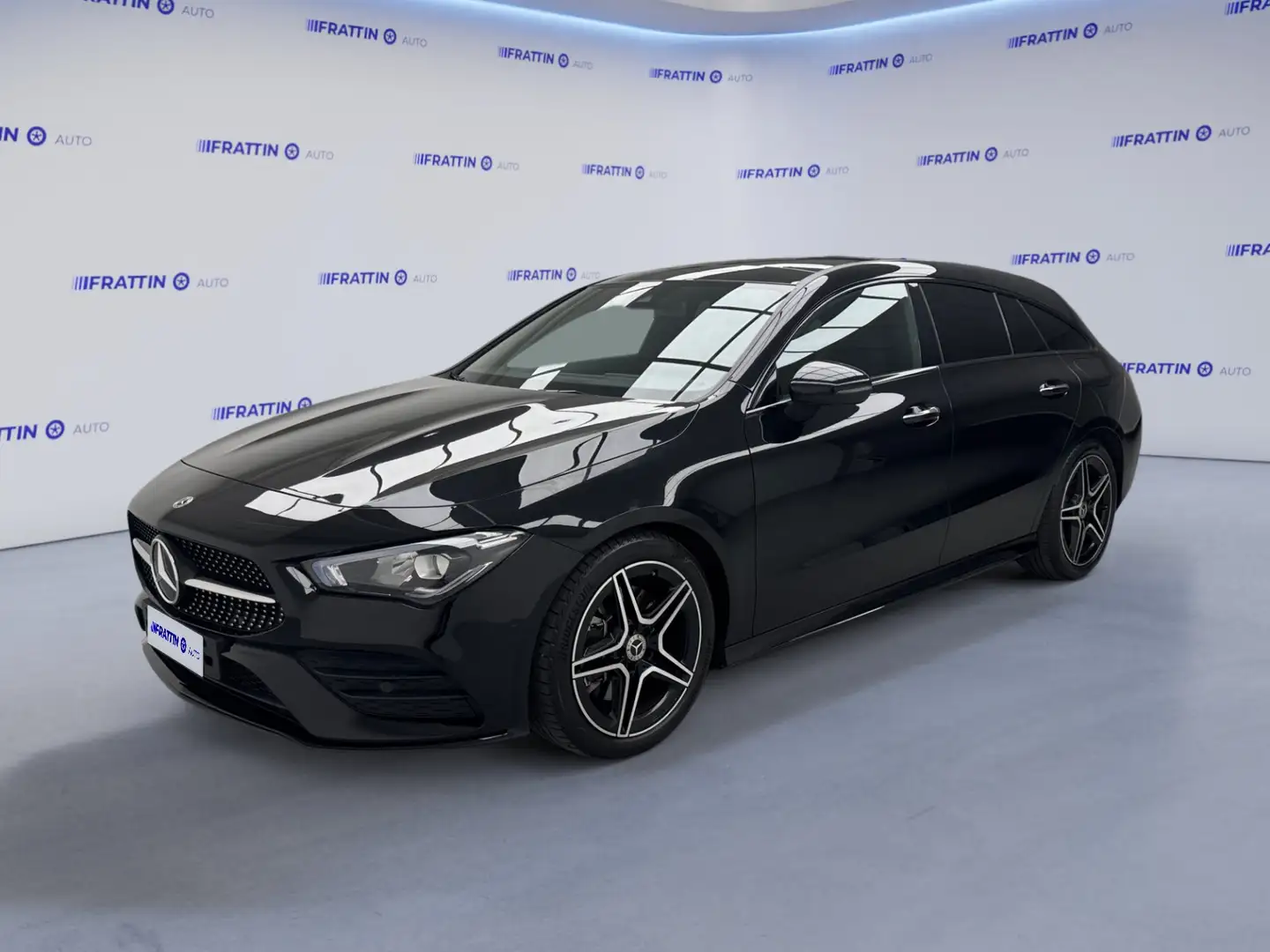 Mercedes-Benz CLA 220 220 d Automatic Shooting Brake Premium Noir - 1