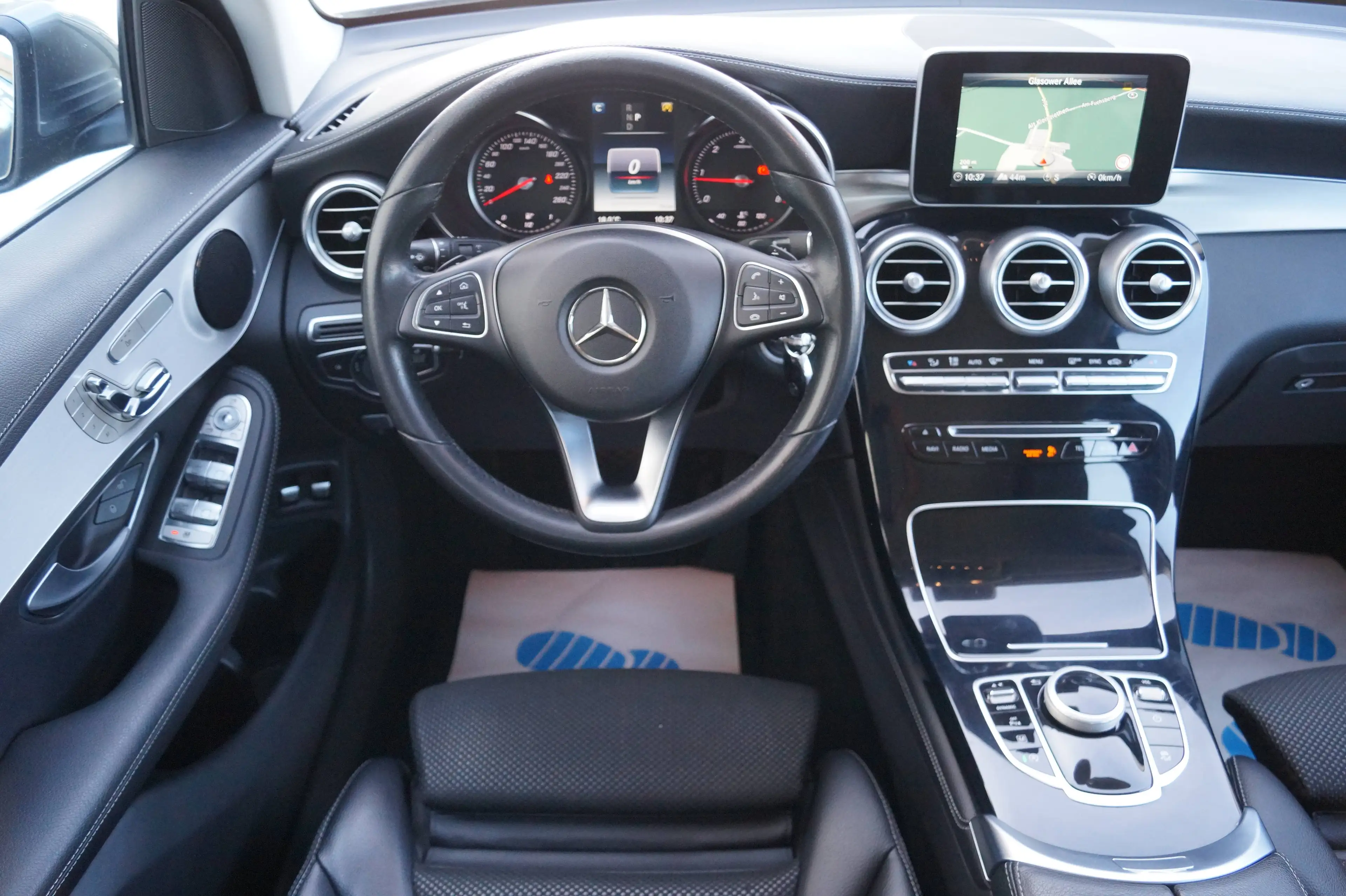 Mercedes-Benz GLC 220 GLC 220 d 4Matic LED*Kamera*AHK*TÜV:NEU* — photo 13