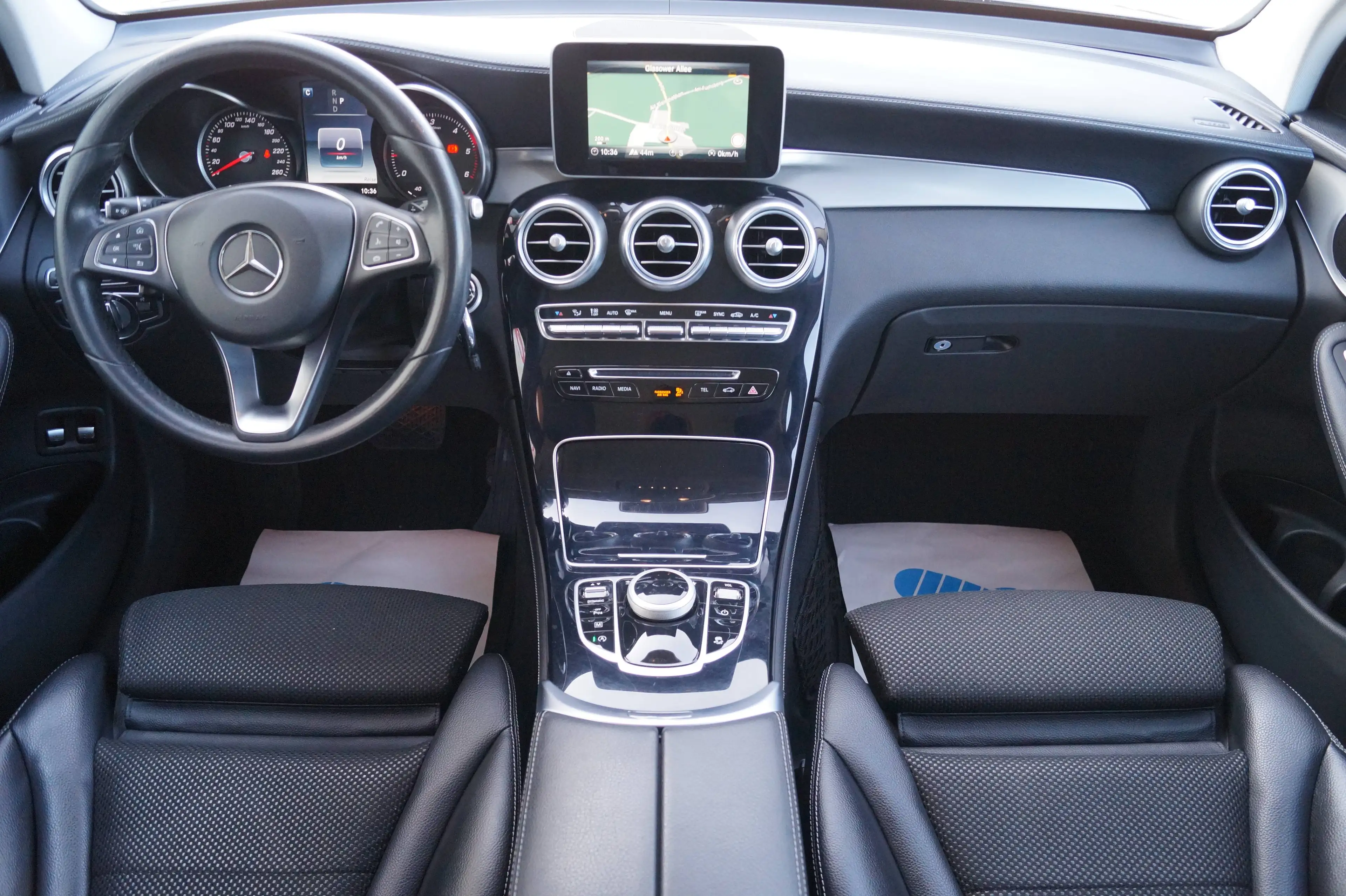 Mercedes-Benz GLC 220 GLC 220 d 4Matic LED*Kamera*AHK*TÜV:NEU* — photo 12