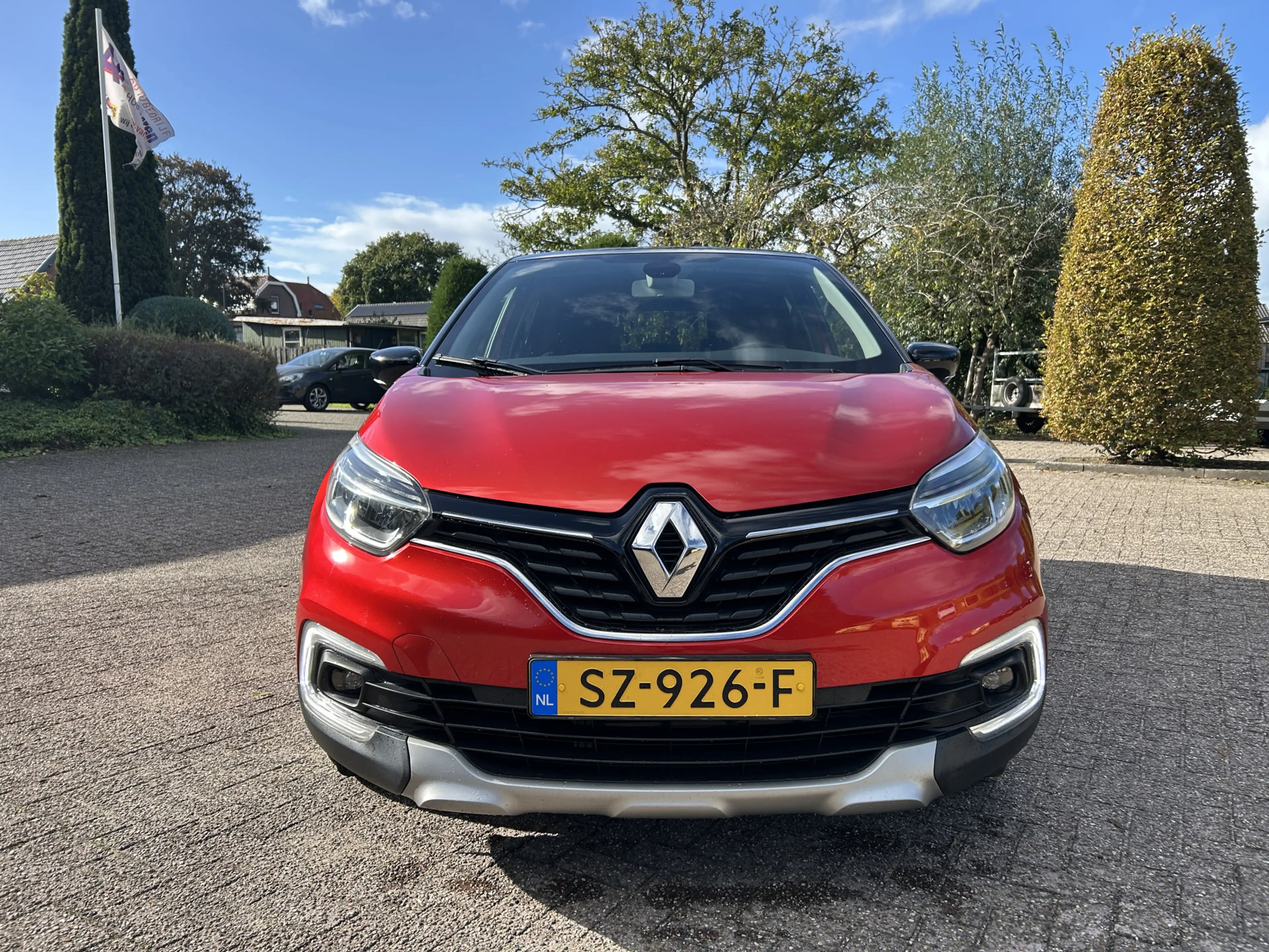 Renault Captur 1.2 TCe Intens — photo 8