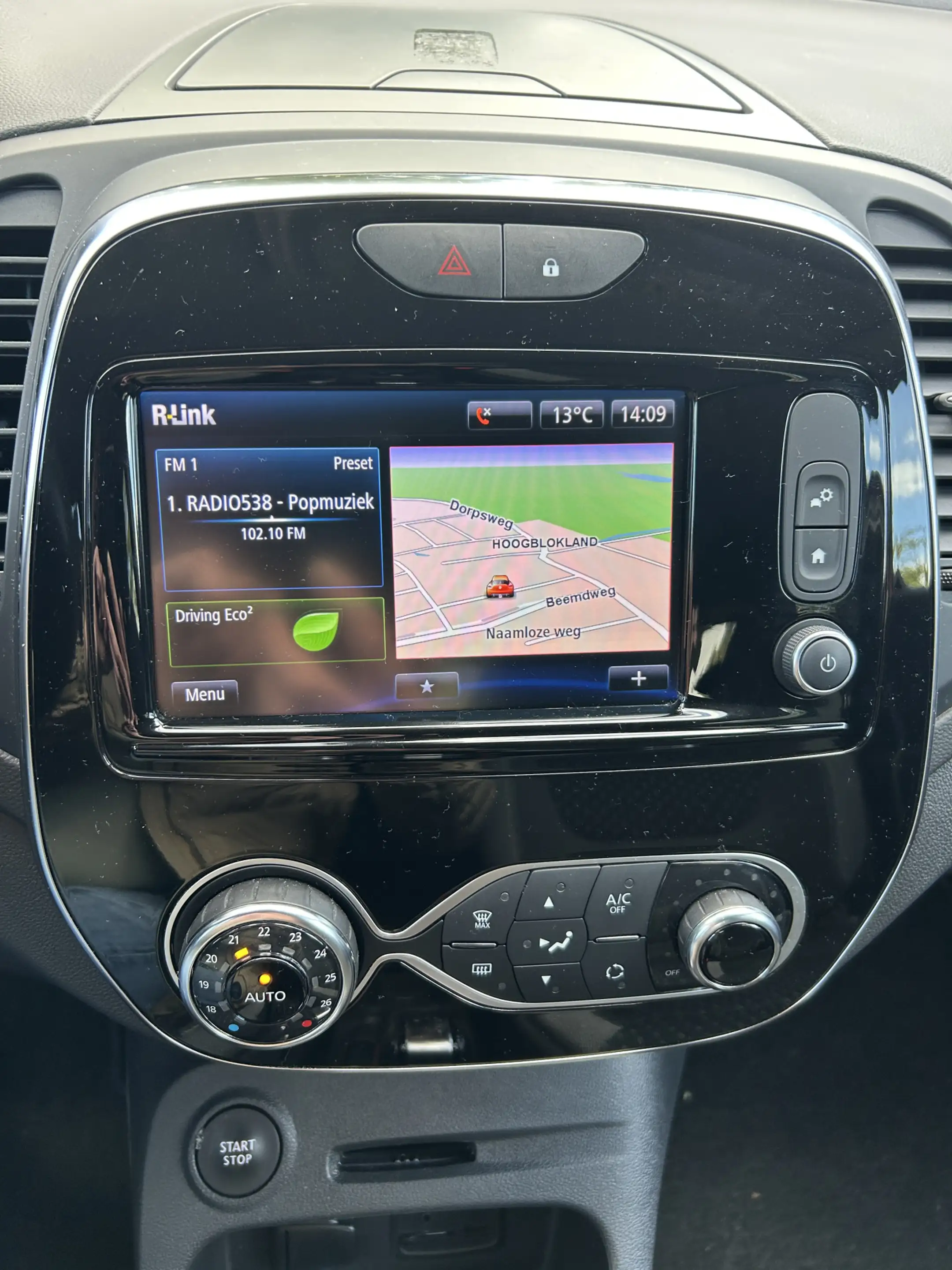 Renault Captur 1.2 TCe Intens — photo 12