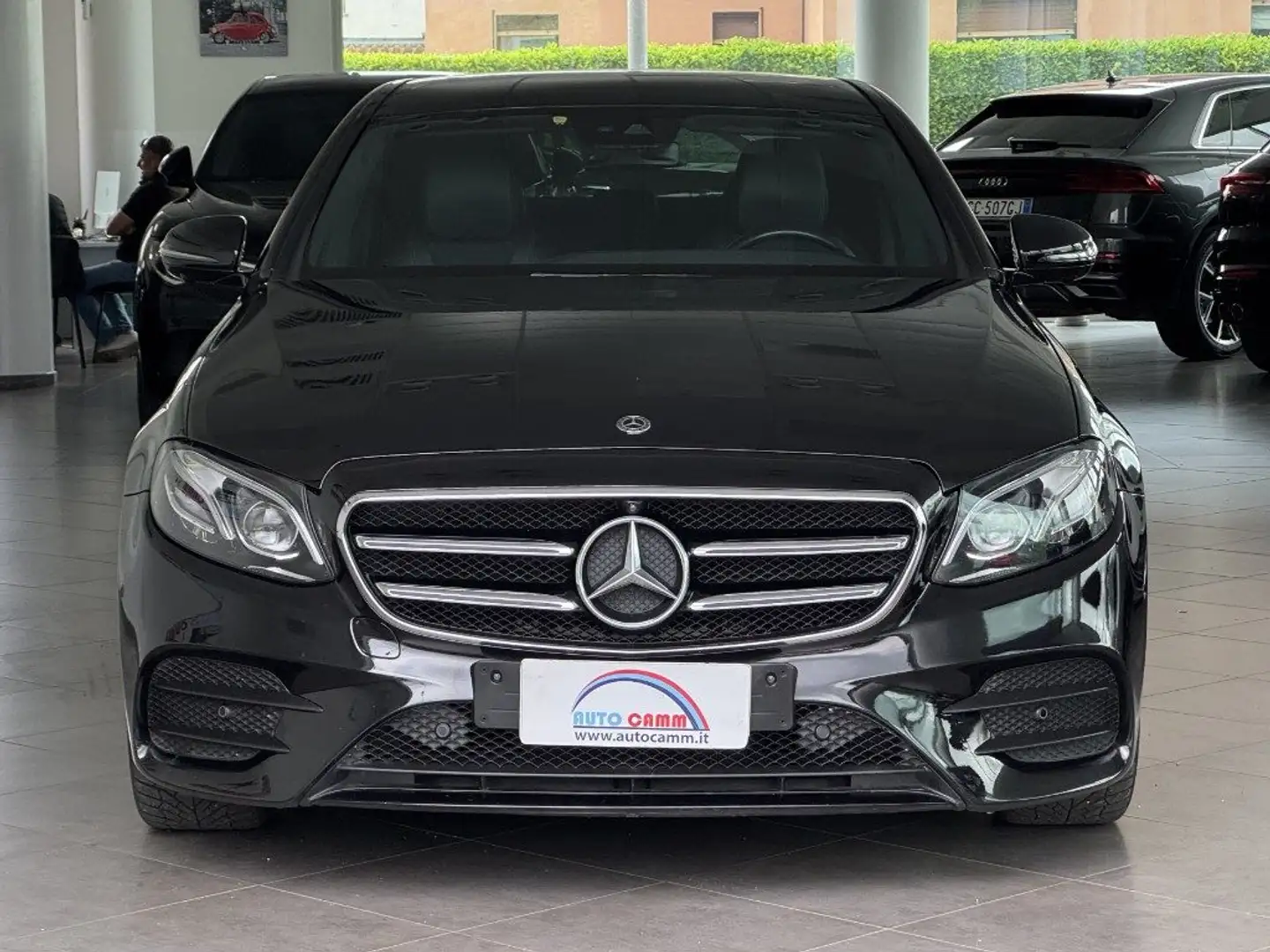 Mercedes-Benz E 300 e EQ-Power Premium PLUG-IN PHEV Hybrid Black - 2
