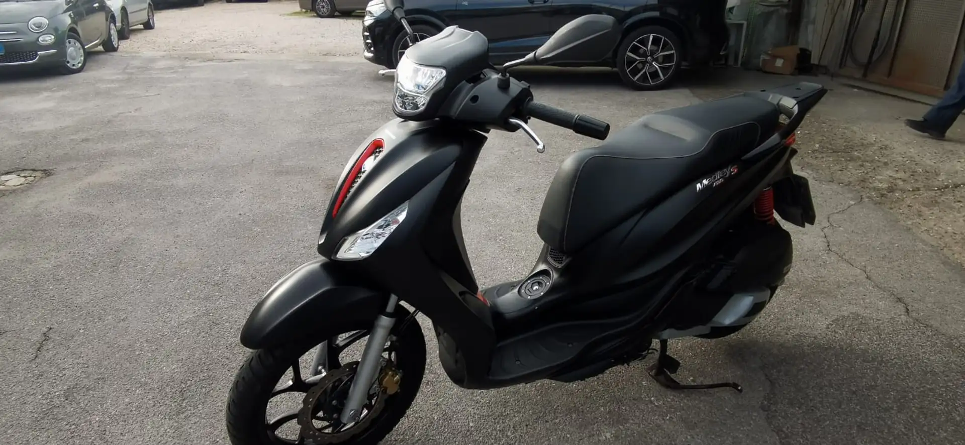 Piaggio Medley 150 - 1