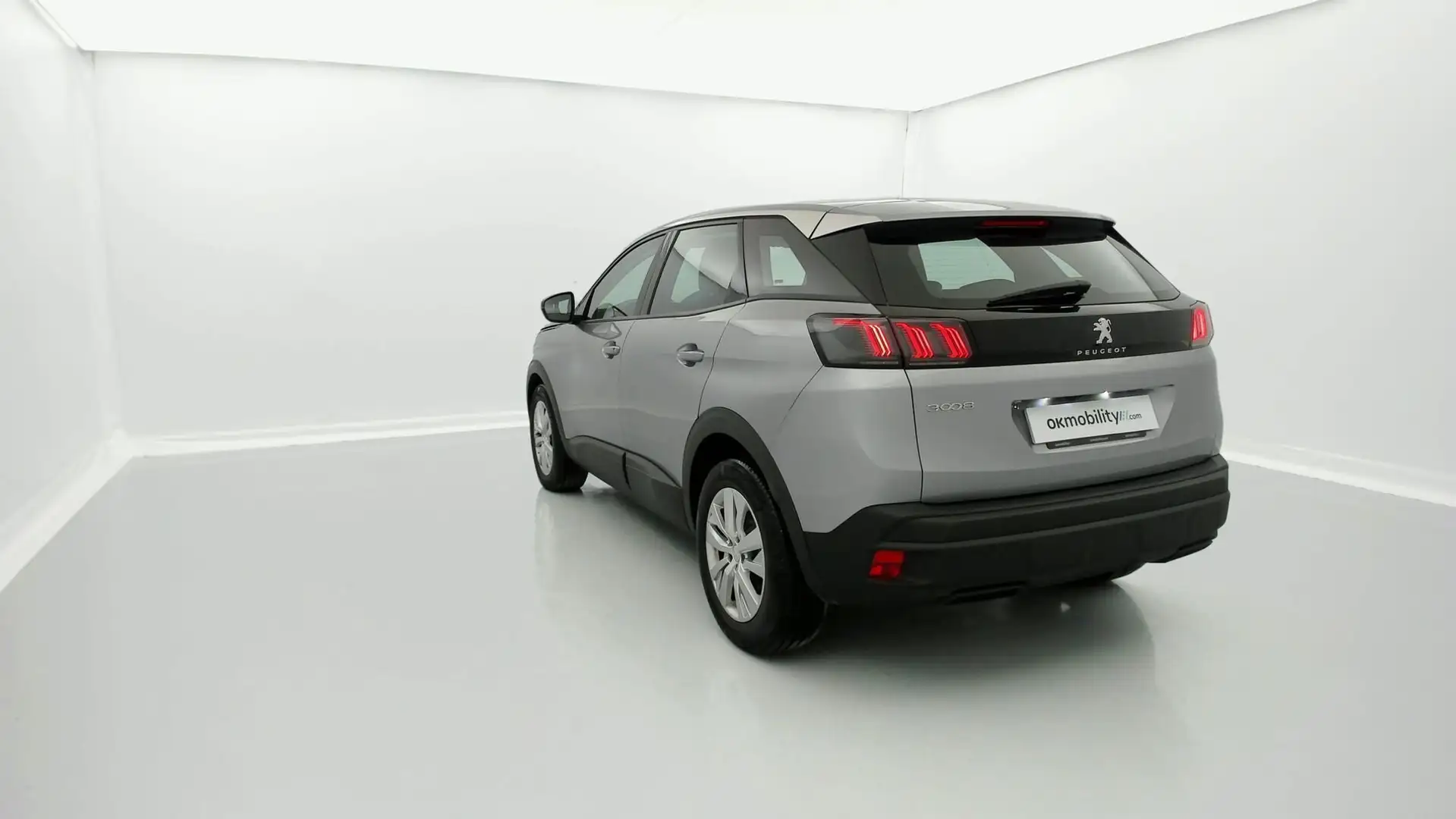 Peugeot 3008 1.2 PureTech S&S Access 130 Zilver - 2