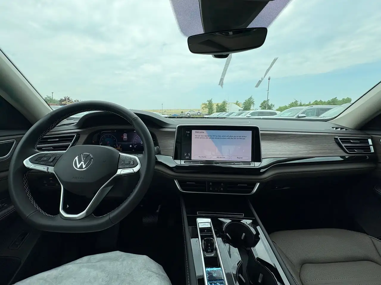 Volkswagen Atlas снимка Volkswagen Atlas