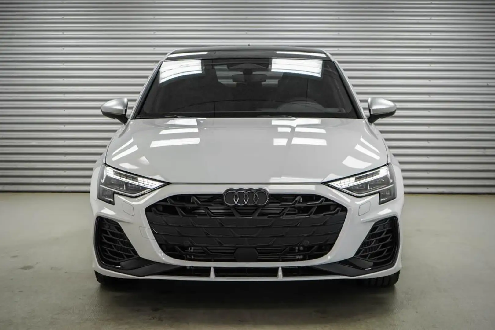 Audi S3 Sportback 2,0 TFSI quattro S-tronic -LAG. 245 k... Weiß - 2