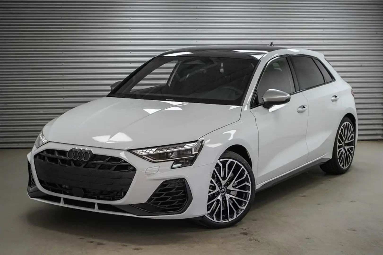 Audi S3 Sportback 2,0 TFSI quattro S-tronic -LAG. 245 k... Weiß - 1