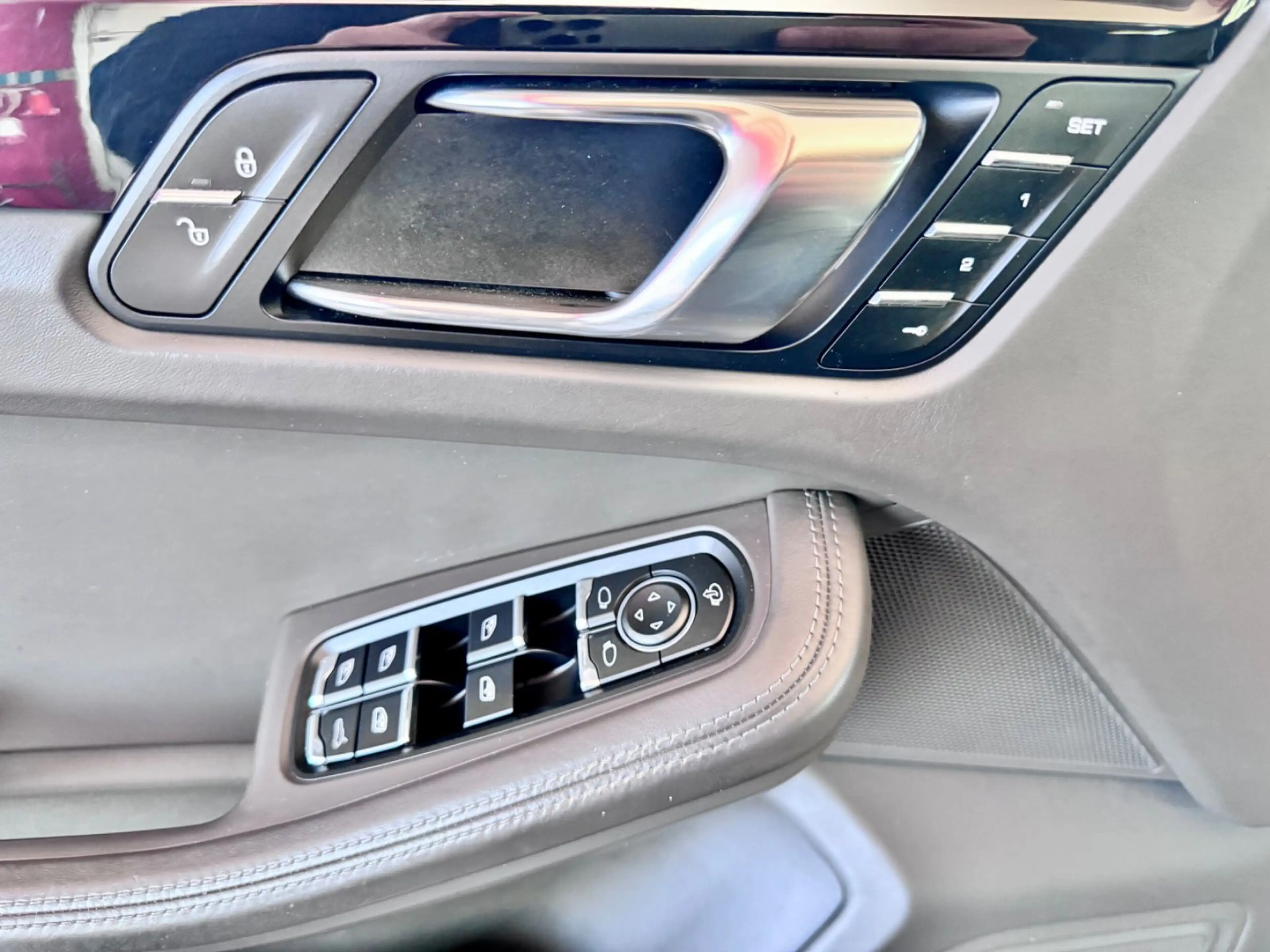 Porsche Macan S Diesel Pano Luft AHK Kamera Keyles Bose — photo 18
