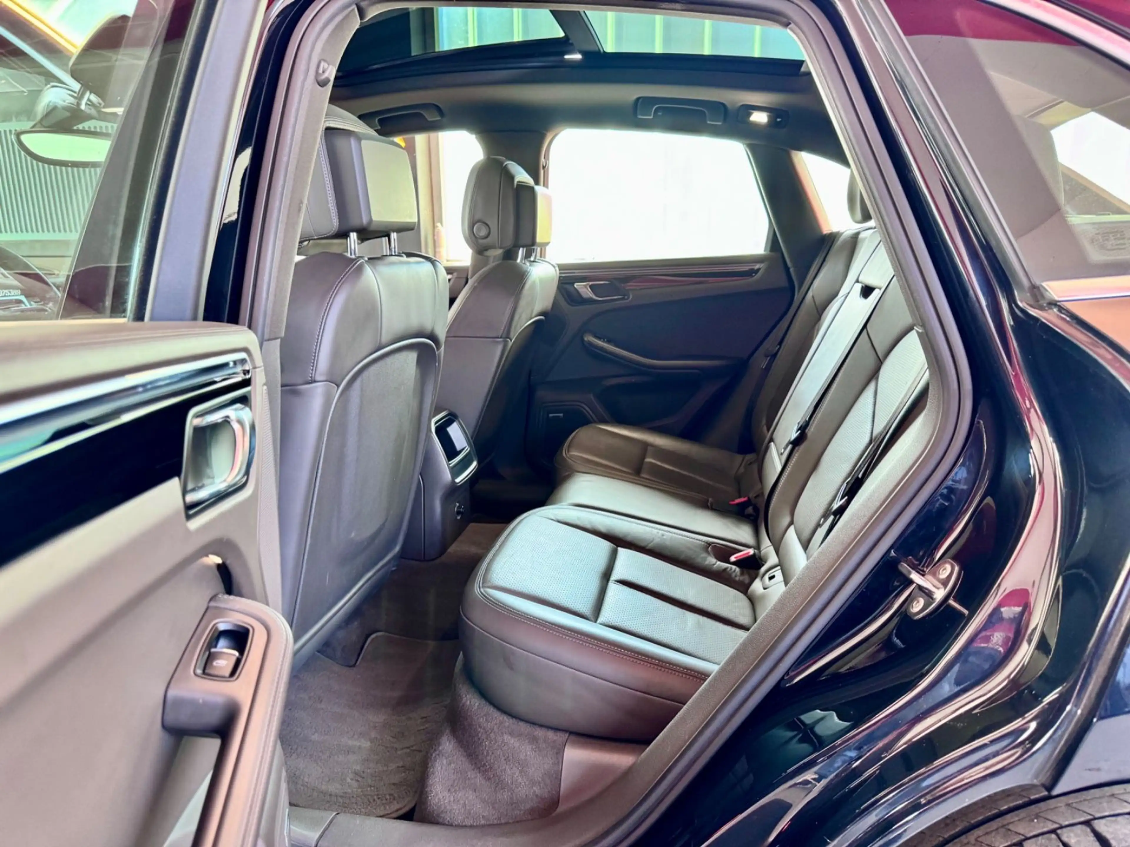 Porsche Macan S Diesel Pano Luft AHK Kamera Keyles Bose — photo 27