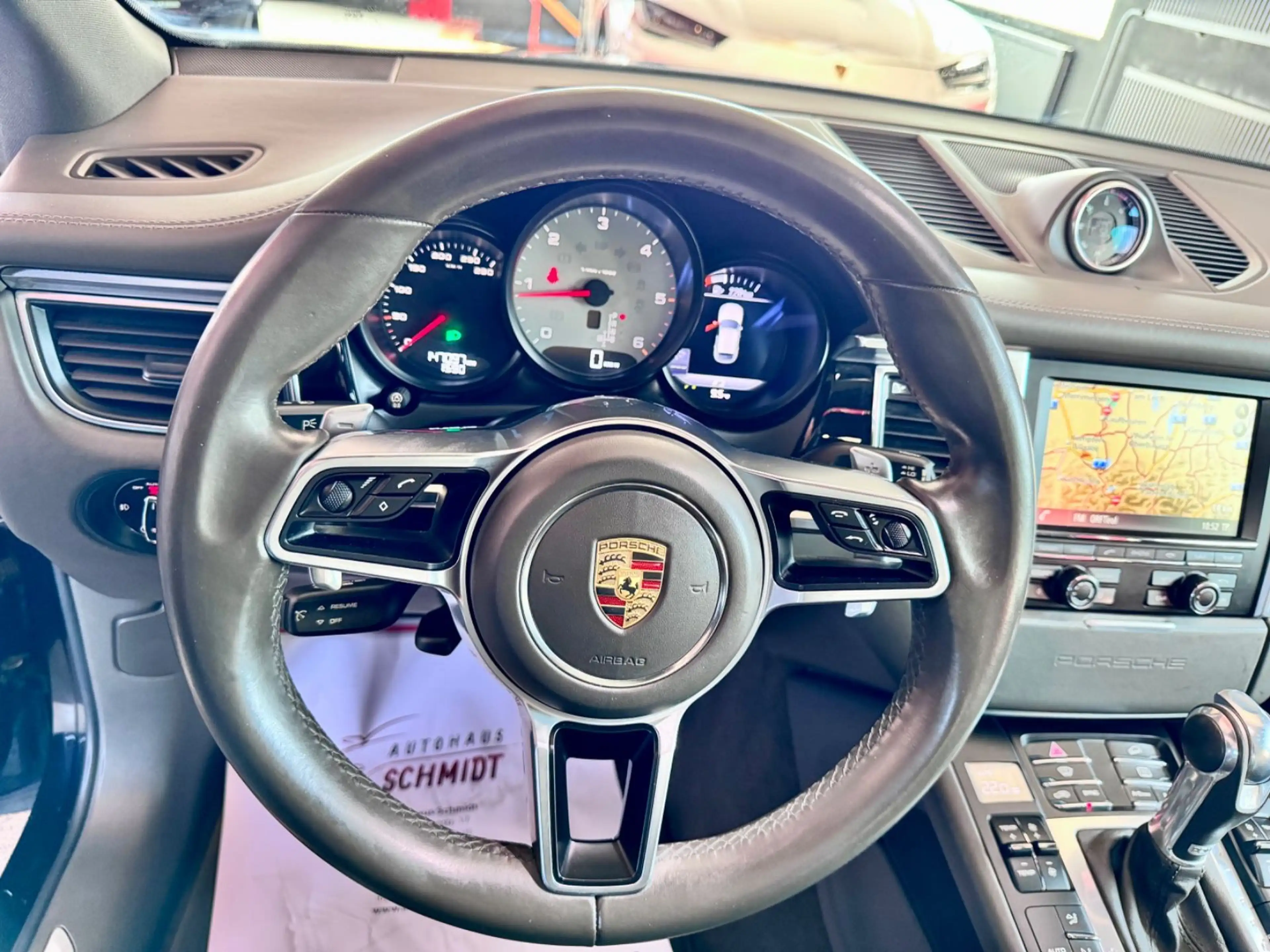 Porsche Macan S Diesel Pano Luft AHK Kamera Keyles Bose — photo 17