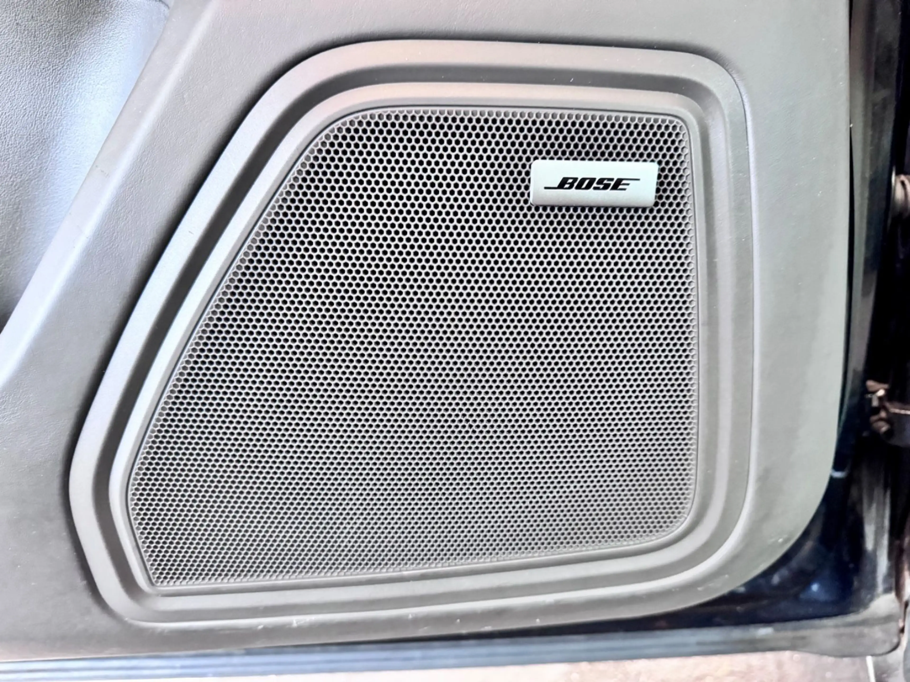 Porsche Macan S Diesel Pano Luft AHK Kamera Keyles Bose — photo 19
