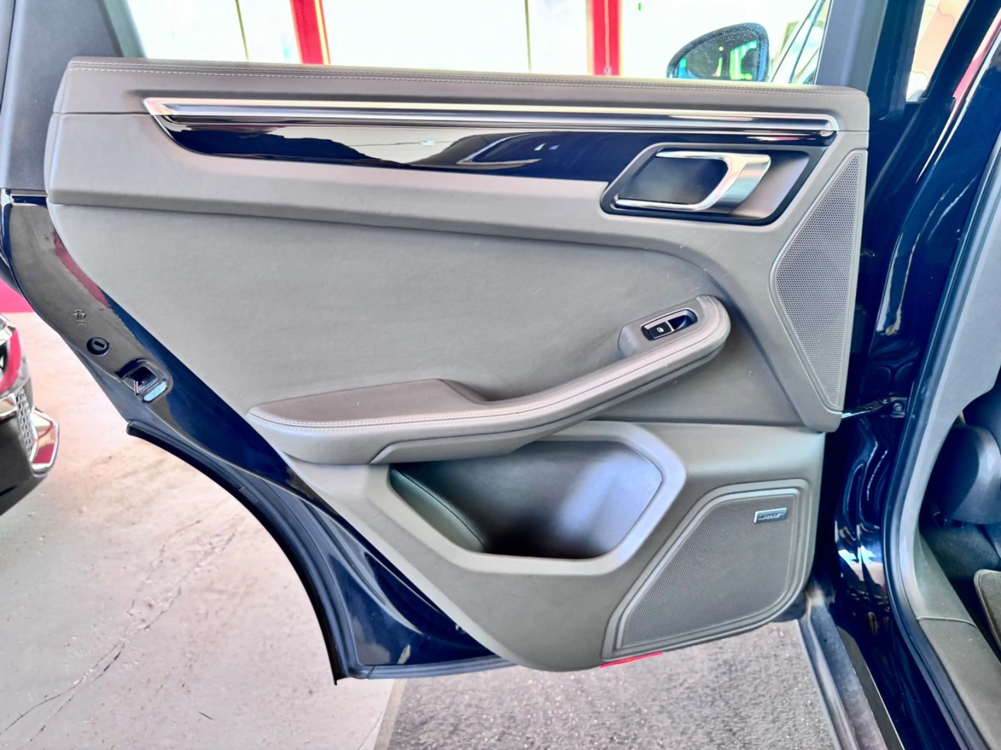 Porsche Macan S Diesel Pano Luft AHK Kamera Keyles Bose — photo 29