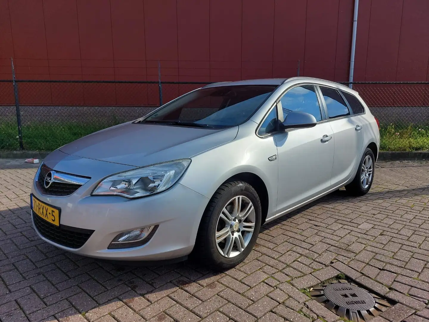 Opel Astra Sports Tourer 1.4 Edition Gris - 1