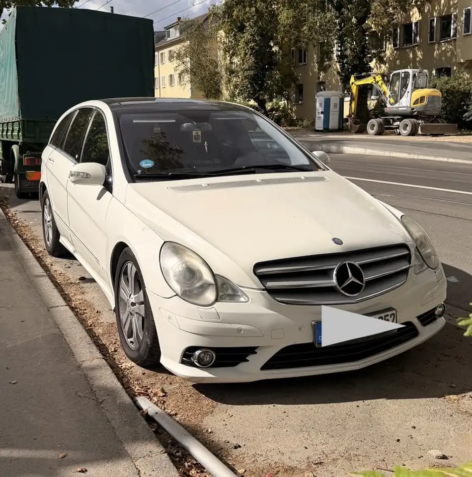 Mercedes-Benz R 320