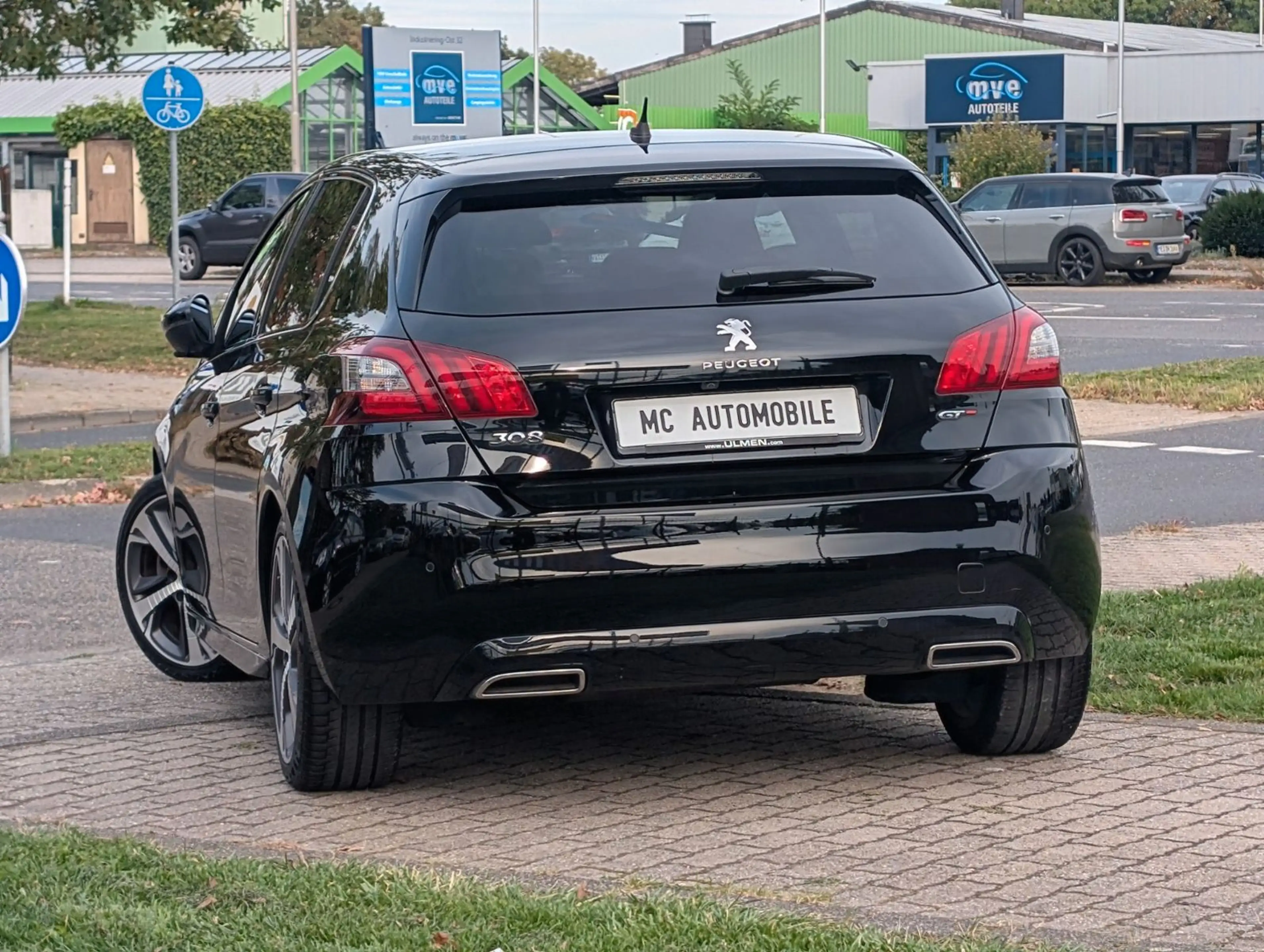 Peugeot 308 GT*1-HAND*ALCANTARA*TEMPOMAT*KAMERA*PDC !! — photo 11