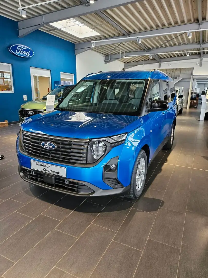 Ford Tourneo Courier Titanium Blau - 1