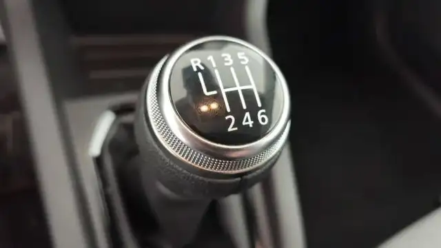 Renault Clio view 8