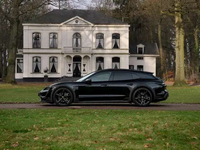 Porsche Taycan Cross Turismo 4 93 kWh | Porsche Approved 11/2026