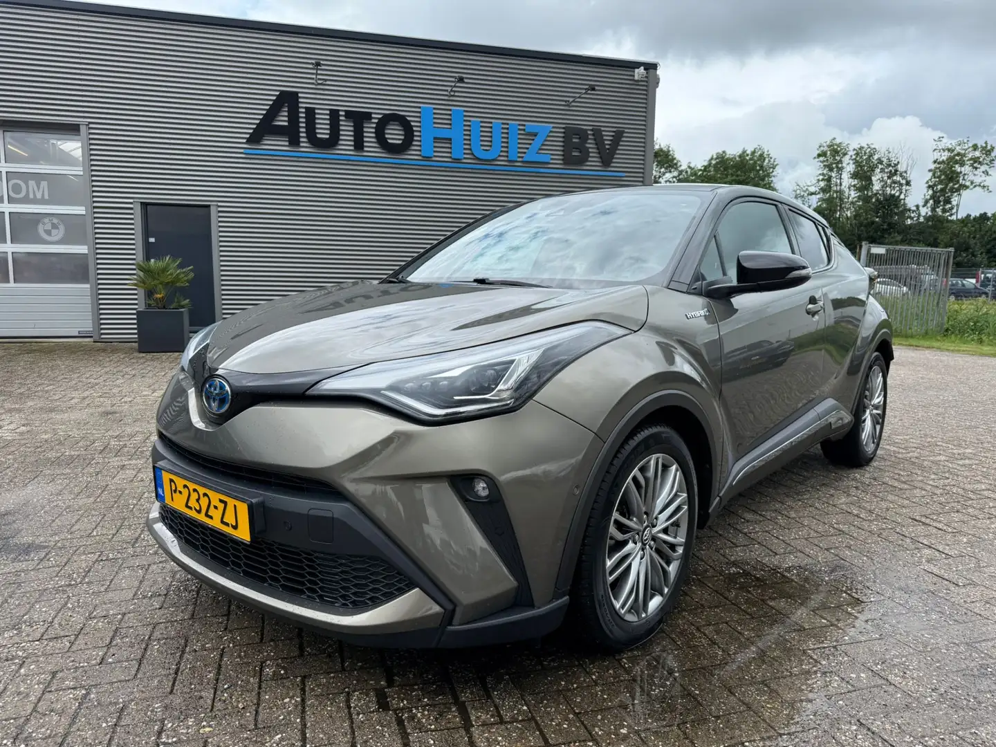 Toyota C-HR 1.8 Hybrid Executive Camera Stuurverwarming Grijs - 2